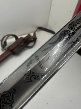 Charger l&#39;image dans la galerie, Original WW2 British Army Royal Artillery Officers Sword - George VI
