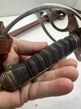 Charger l&#39;image dans la galerie, Original WW2 British Army Royal Artillery Officers Sword - George VI

