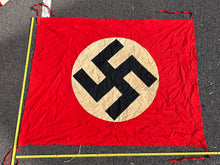 Charger l&#39;image dans la galerie, Original WW2 German Army Halftrack / Tank Vehicle Identification Flag Banner
