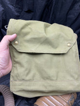 Charger l'image dans la galerie, Original WW2 British Army Long-Hose Gas Mask with Bag - The Militaria Shop
