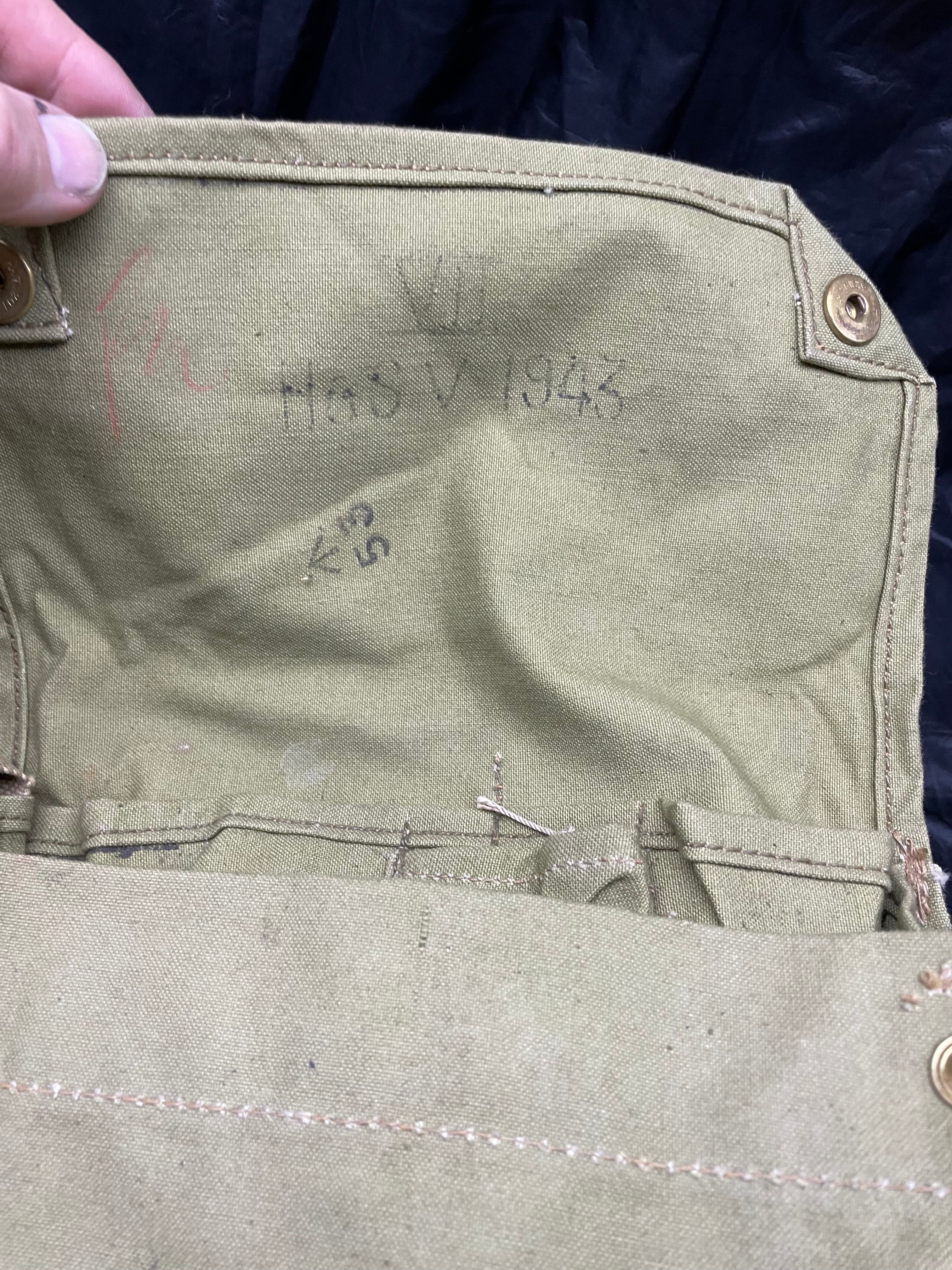 Original WW2 British Army Long-Hose Gas Mask with Bag - The Militaria Shop