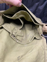 Charger l'image dans la galerie, Original WW2 British Army Long-Hose Gas Mask with Bag - The Militaria Shop
