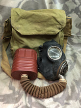 Load image into Gallery viewer, Original WW2 British Army Soldiers GSR Gas Mask Set in Bag
