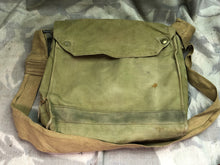 Load image into Gallery viewer, Original WW2 British Army Soldiers GSR Gas Mask Set in Bag
