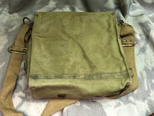 Load image into Gallery viewer, Original WW2 British Army Soldiers GSR Gas Mask Set in Bag
