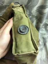 Load image into Gallery viewer, Original WW2 British Army Soldiers GSR Gas Mask Set in Bag
