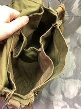 Load image into Gallery viewer, Original WW2 British Army Soldiers GSR Gas Mask Set in Bag
