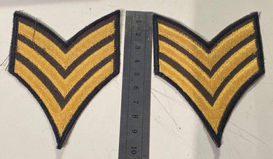 A matching pair of US Army Sergeants Stripes - in unissued condition - - - - B38 - The Militaria Shop