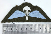 Load image into Gallery viewer, A nice quality current British Army paratroopers uniform jump wing badge--- B15 - The Militaria Shop
