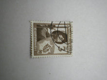 Charger l&#39;image dans la galerie, Original WW2 German Deutsches Reich Luftpost Stamp
