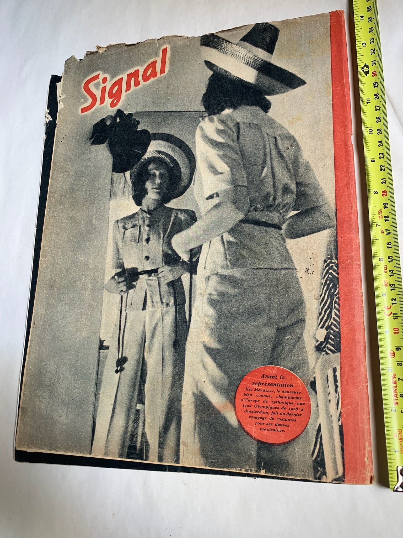 Original French Language WW2 German Signal Magazine - December 1942 - The Militaria Shop