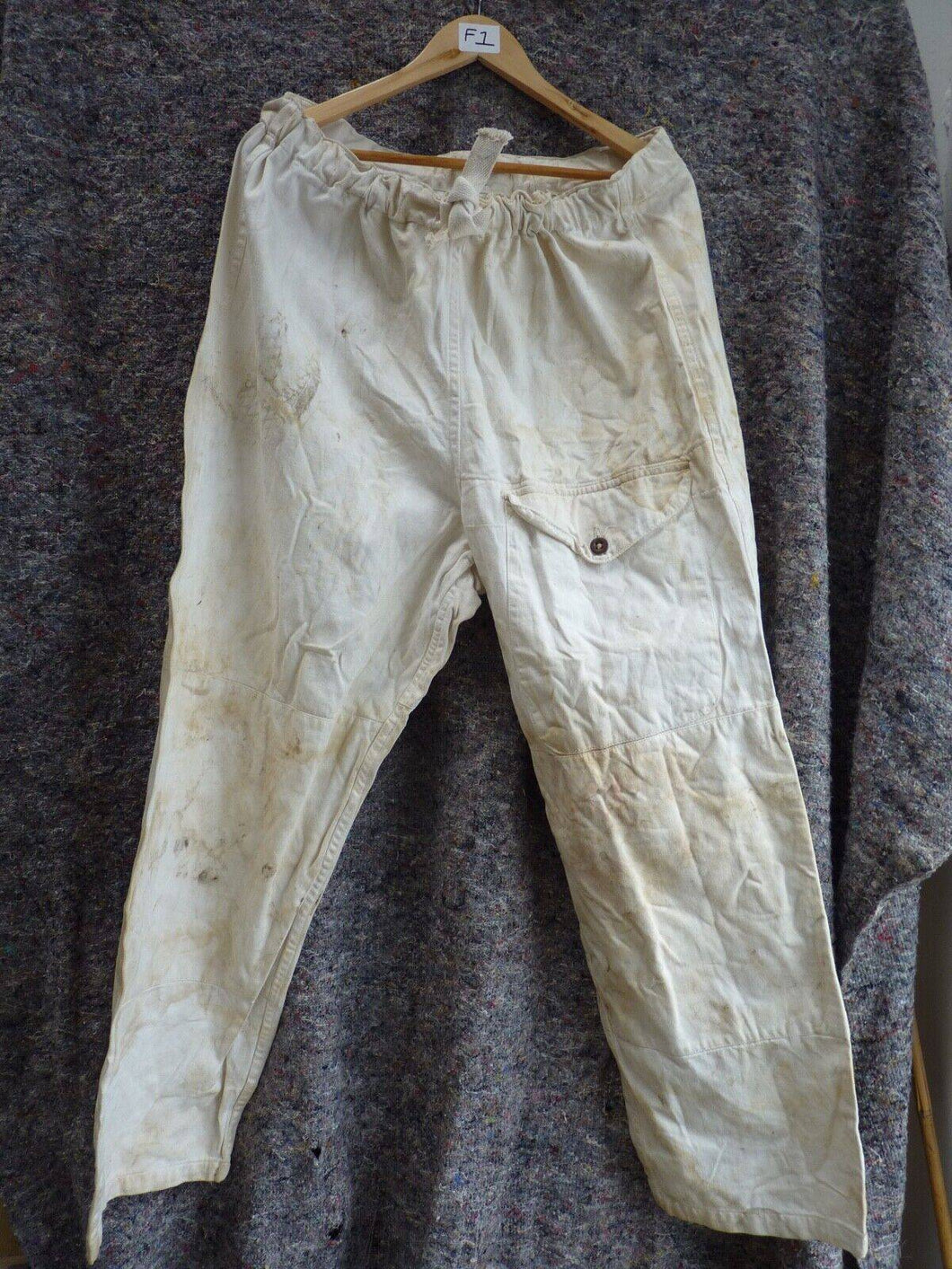 Original WW2 British Army Winter White Over Trousers - Bastogne / Ardennes - The Militaria Shop