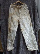 Lade das Bild in den Galerie-Viewer, Original WW2 British Army Winter White Over Trousers - Bastogne / Ardennes
