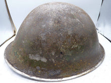 Charger l&#39;image dans la galerie, Original WW2 British / Canadian Army Mk3 High Rivet Turtle Army Combat Helmet
