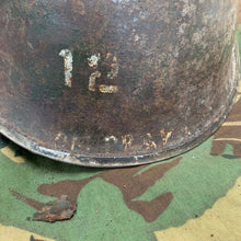 Charger l&#39;image dans la galerie, Original WW2 British / Canadian Mk3 Army Combat Turtle Helmet
