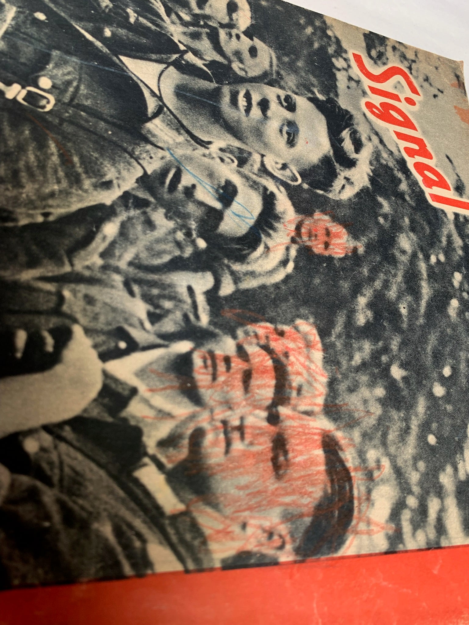 Original WW2 German Signal Magazine in French - November 1942 - The Militaria Shop