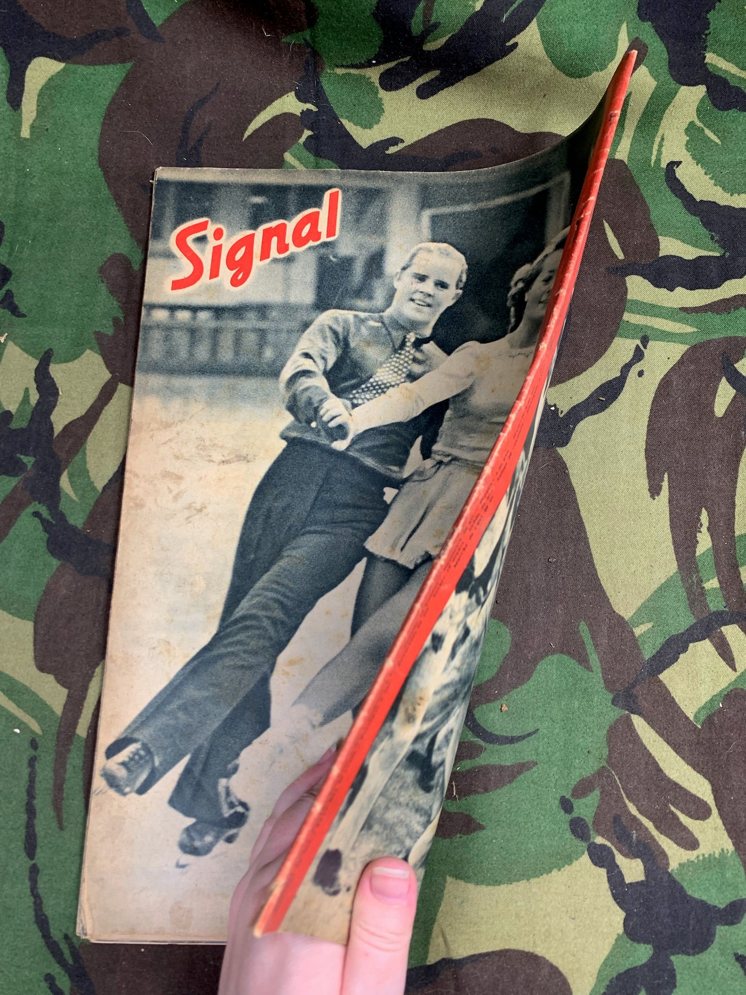 Original WW2 German Signal Magazine - No.4 1944 - The Militaria Shop