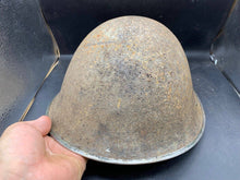 Load image into Gallery viewer, Original WW2 Onwards (1945-1952) British Army Mk4 Turtle Helmet
