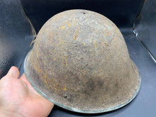 Load image into Gallery viewer, Original WW2 Onwards (1945-1952) British Army Mk4 Turtle Helmet
