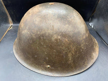 Lade das Bild in den Galerie-Viewer, Originaler Mk4 Turtle-Helm der britischen Armee ab dem 2. Weltkrieg (1945-1952).
