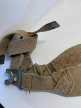 Charger l&#39;image dans la galerie, Original WW2 Pattern British Army L Straps Pair - 37 Pattern Webbing Haversack
