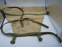 Charger l&#39;image dans la galerie, Original WW2 US Army M1928 Haversack Pack Tail - 1944 Dated - The Militaria Shop
