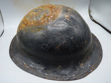 Load image into Gallery viewer, WW1 / WW2 British Army Mk1* - Original Army Combat Helmet
