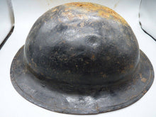 Load image into Gallery viewer, WW1 / WW2 British Army Mk1* - Original Army Combat Helmet
