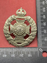 Load image into Gallery viewer, WW1 / WW2 British Army THE RIFLE BRIGADE REGIMENT White Metal Cap Badge.
