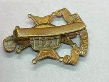 Load image into Gallery viewer, Royal Sussex WW1 5th Cinque Ports Battalion, Royal Sussex Regiment Cap Badge
