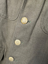 Charger l&#39;image dans la galerie, Original US Army WW2 Class A Uniform Jacket - 39&quot; Regular Chest - 1942 Dated
