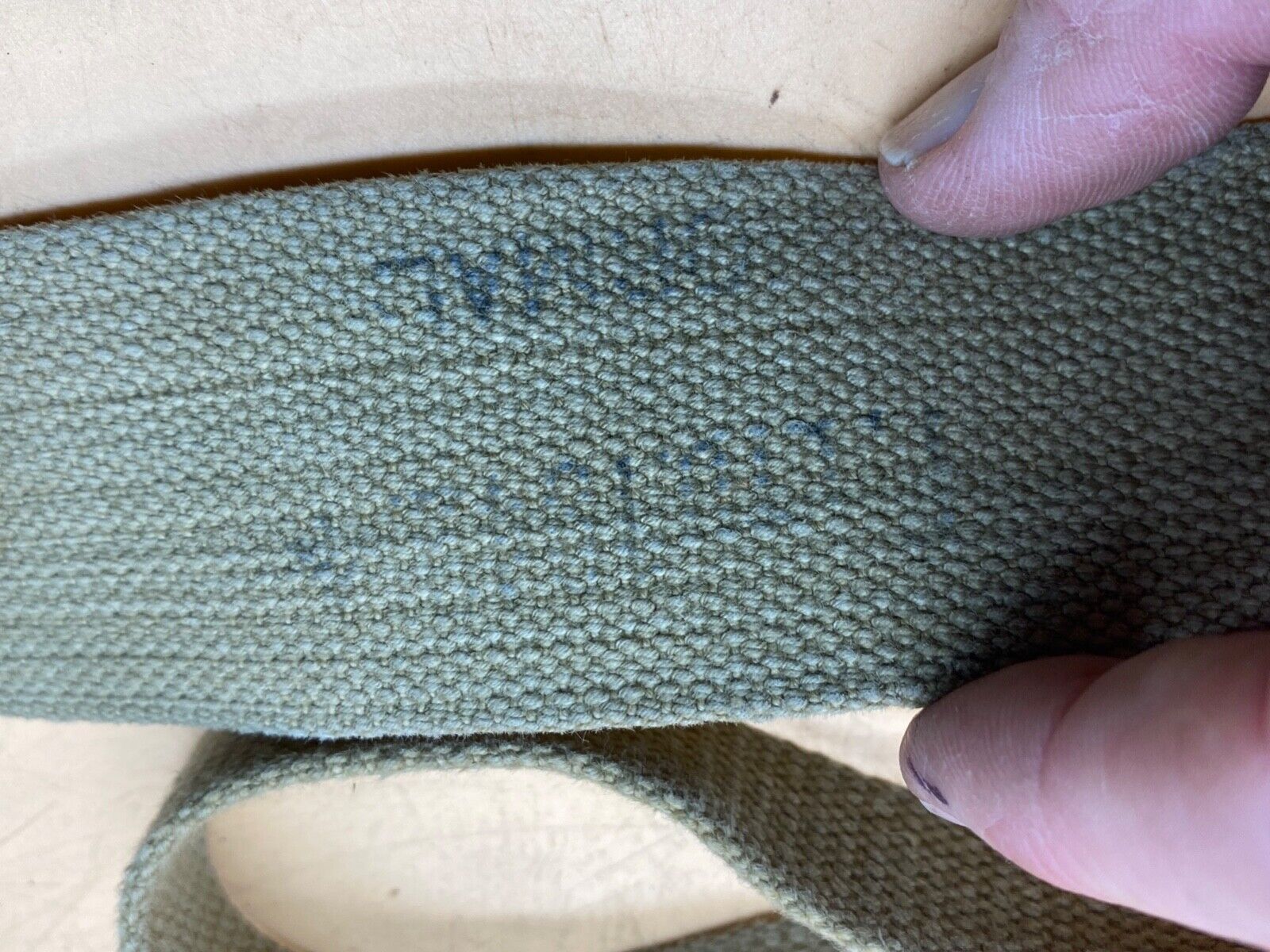 Original WW2 British Army 1937 Pattern NORMAL Size Shoulder Strap. - The Militaria Shop