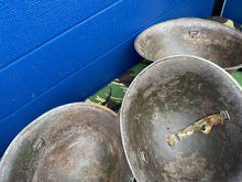 Lade das Bild in den Galerie-Viewer, Original WW2 Canadian / British Army Mk3 Turtle Helmet - High Rivet
