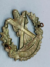 Load image into Gallery viewer, Original WW1 / WW2 British Army Cameron Highlanders Cap Badge
