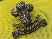 Load image into Gallery viewer, Victorian / WW1 British Army Officer&#39;s Slouch Hat / Earl of Chester IY Cap Badge
