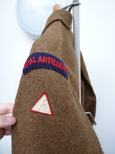 Load image into Gallery viewer, ORIGINAL 1949 pattern battledress jacket badged to B Tradesman - ROYAL ARTILLERY
