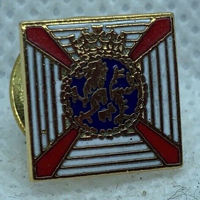 1Btn Duke of Edinburgh - NEW British Army Military Cap/Tie/Lapel Pin Badge #165