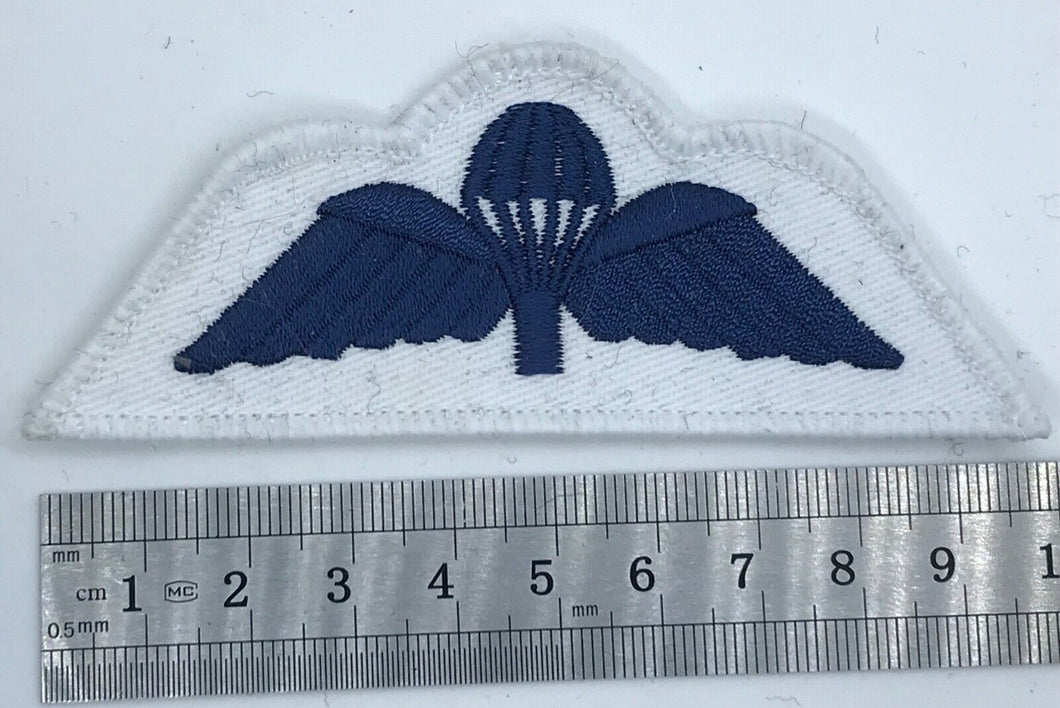 Royal Navy summer uniform paratroopers qualification jump wing badge -- B15