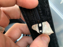 Lade das Bild in den Galerie-Viewer, Aker Black Leather Woven Pattern Pistol Belt - 32 In Waist - Hidden Compartment
