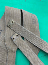 Charger l&#39;image dans la galerie, Original WW2 British Army 37 Pattern L Straps -  M.E.Co - 1943 Dated
