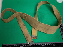 Charger l&#39;image dans la galerie, Original WW2 British Army 37 Pattern Shoulder Strap - NORMAL - M&amp;S 1945
