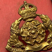 Load image into Gallery viewer, WW1 British Army Rare Sand Cast Derbyshire Yeomanry Cap Badge with Two Rear Lugs
