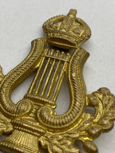 Load image into Gallery viewer, Original WW2 British Army Kings Crown Cap Badge - Army Music Corps Musicians
