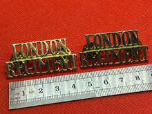 Load image into Gallery viewer, Original British Army LONDON REGIMENT Brass Shoulder Titles - Pair
