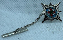 Charger l&#39;image dans la galerie, Irish Guards - NEW British Army Military Cap/Tie/Lapel Pin Badge #167
