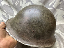 Charger l&#39;image dans la galerie, Original WW2 Canadian / British Army Mk3 High Rivet Turtle Helmet &amp; Liner
