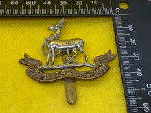 Load image into Gallery viewer, WW1 / WW2 British Army ROYAL WARWICKSHIRE REGIMENT White Metal &amp; Brass Cap Badge
