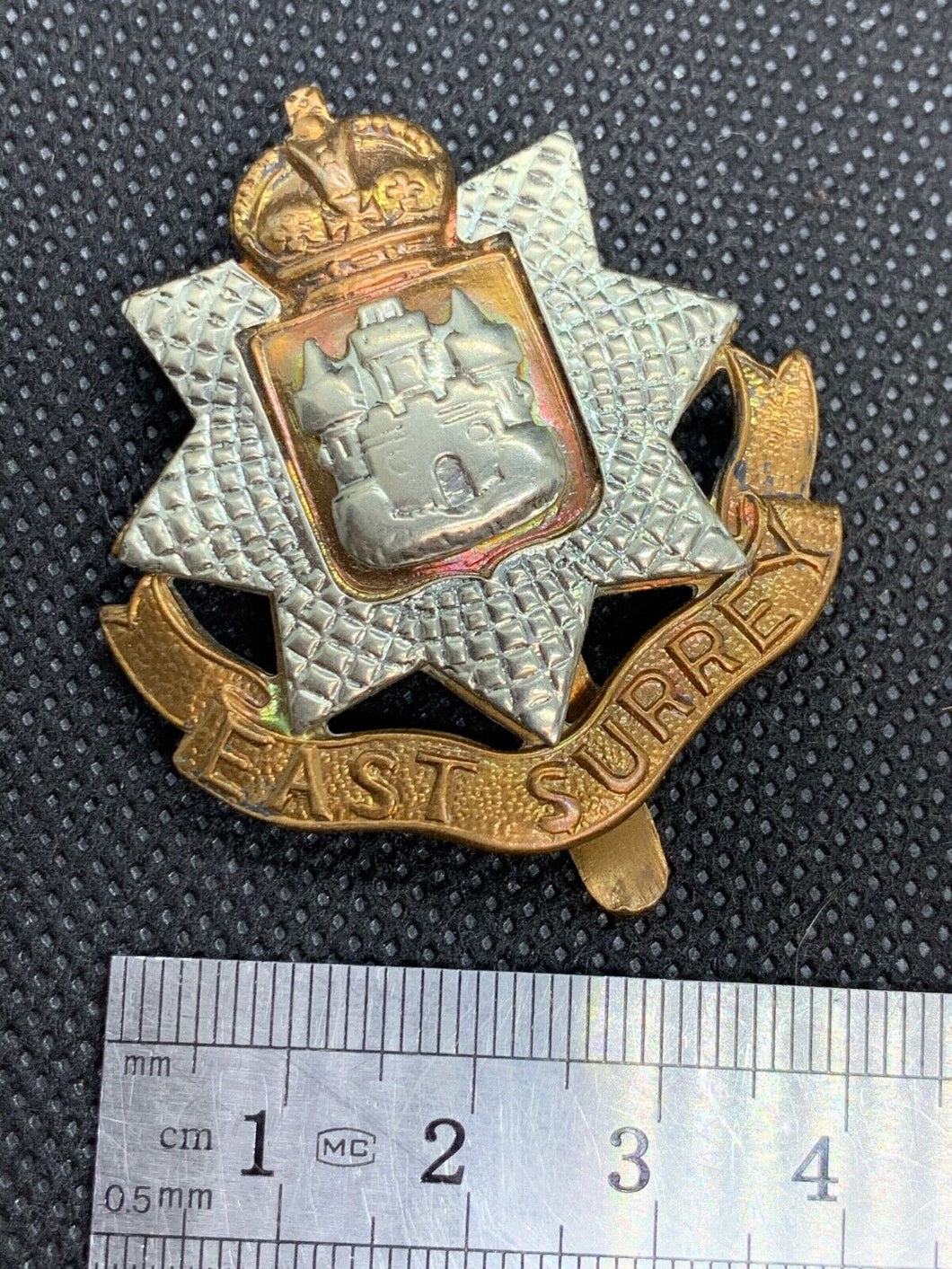 Original WW2 British Army East Surrey Kings Crown Brass Cap Badge