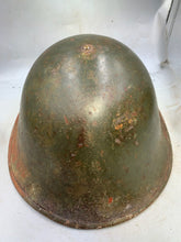 Charger l&#39;image dans la galerie, Original WW2 British / Canadian Army Mk3 Turtle Combat Helmet &amp; Liner
