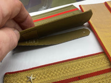 Load image into Gallery viewer, Russian Army Soviet Shoulder Board Epaulette &amp; Badge Set on Display Card
